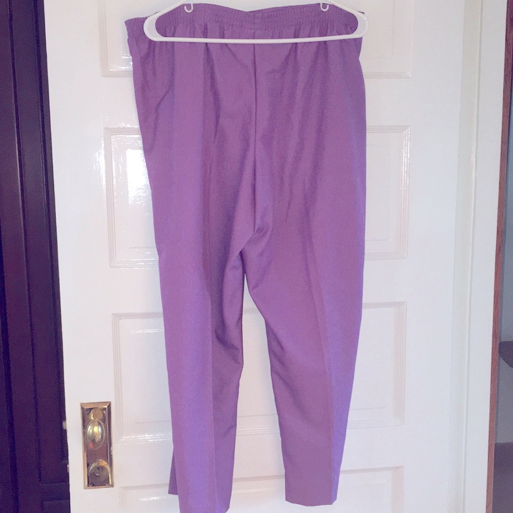 Alfred Dunner lavender size 14, two Frt pockets,polyester, stretchable waist - Picture 3 of 3